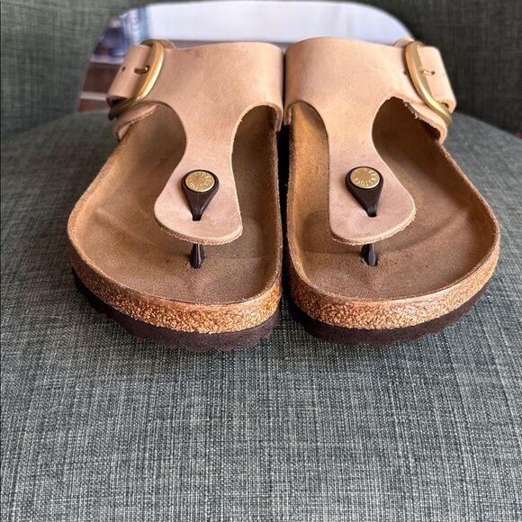 Birkenstock Gizeh Leather Buckle Tan Thong Sandals with Gold buckle size 36/5.5 - Picture 4 of 11
